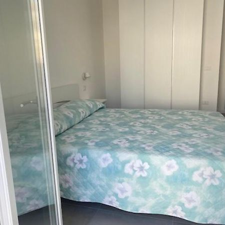 Nuovo Bilocale Super Accessoriato Con Spazio Esterno Apartman Sirolo Kültér fotó