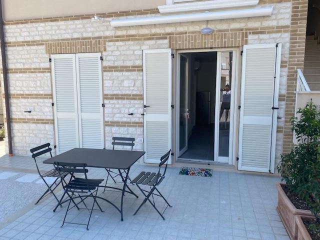 Nuovo Bilocale Super Accessoriato Con Spazio Esterno Apartman Sirolo Kültér fotó